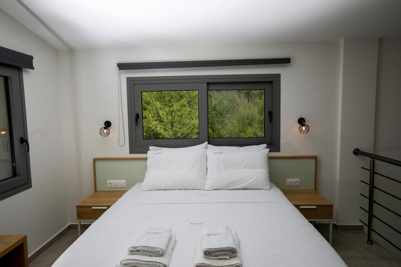 Arodo Suites Nea Iraklitsa Екстер'єр фото