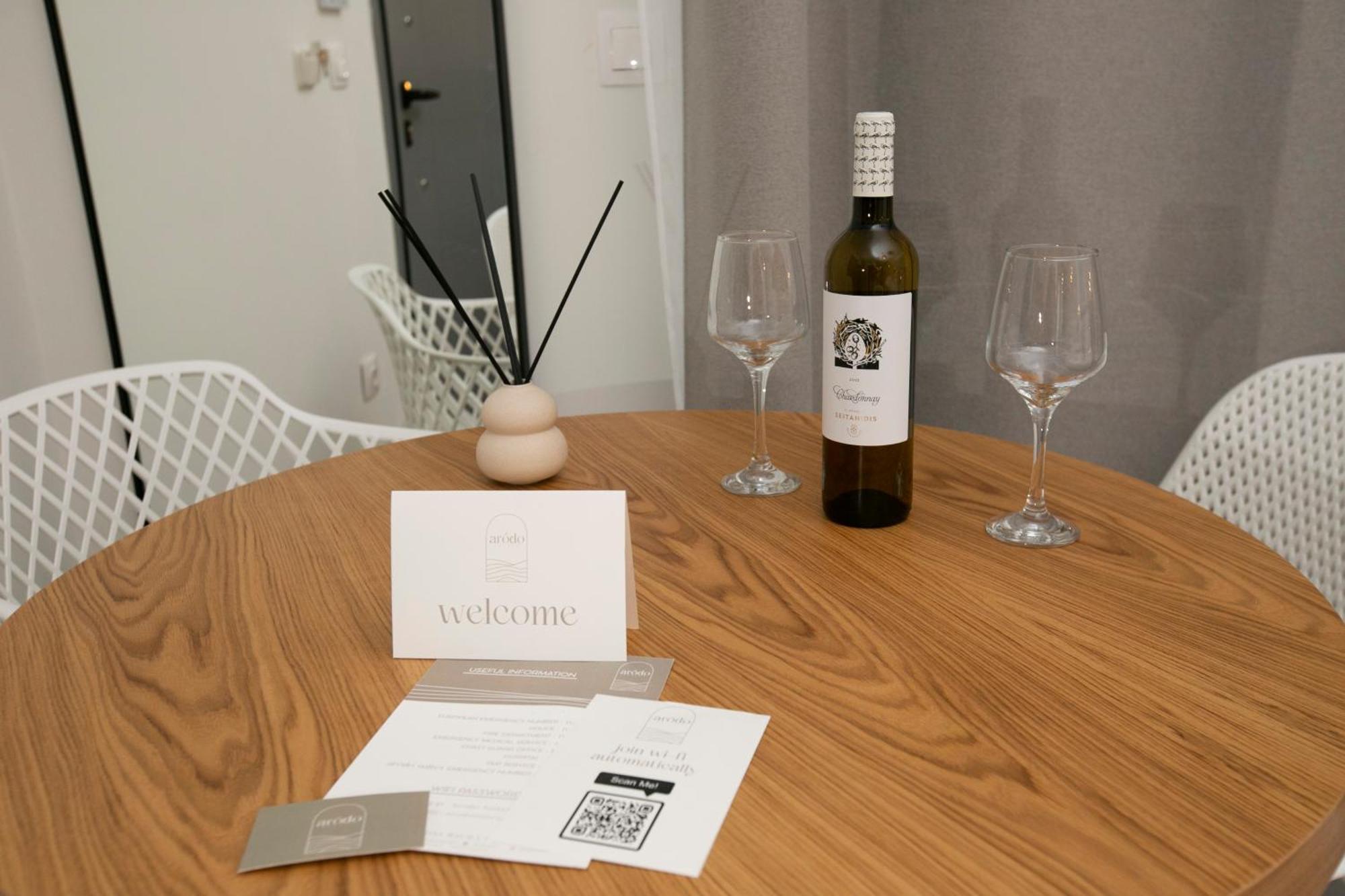 Arodo Suites Nea Iraklitsa Екстер'єр фото