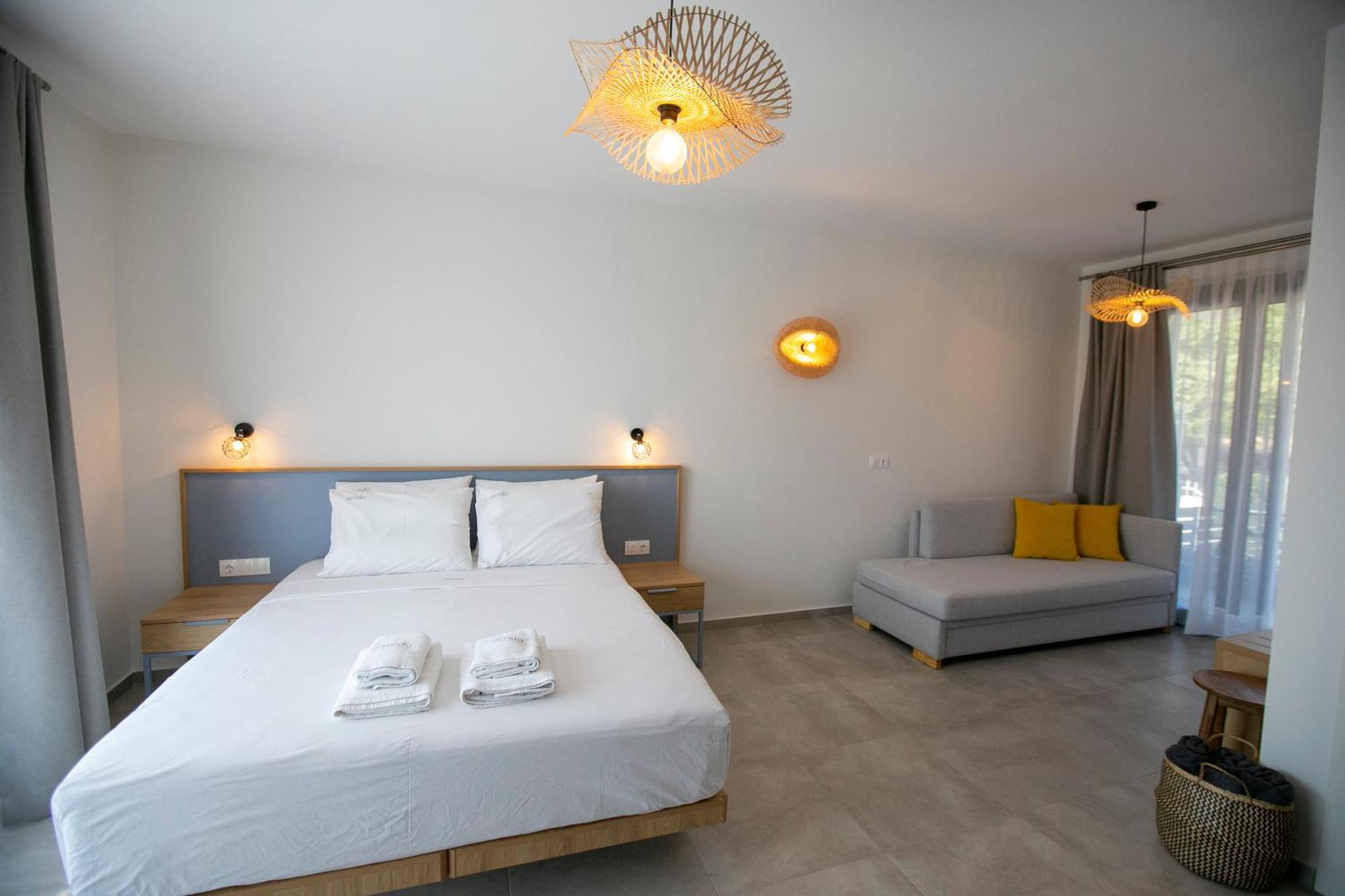 Arodo Suites Nea Iraklitsa Екстер'єр фото