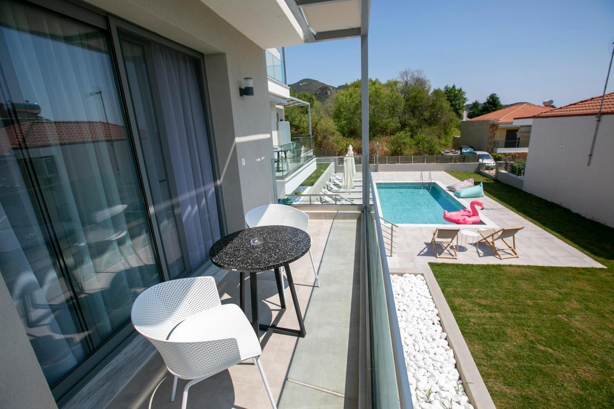 Arodo Suites Nea Iraklitsa Екстер'єр фото