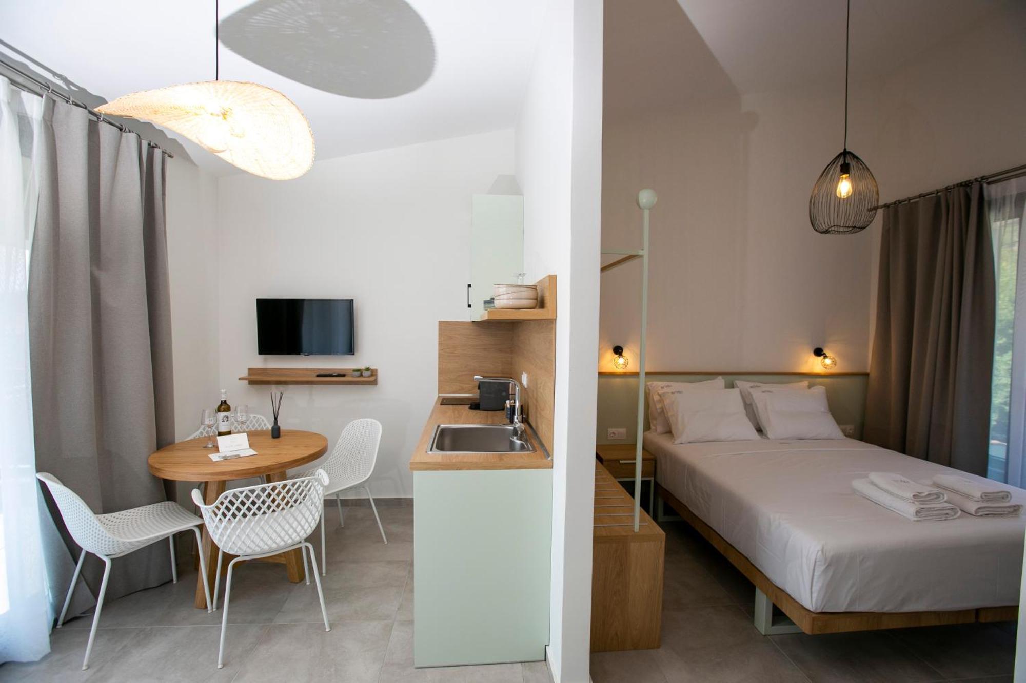Arodo Suites Nea Iraklitsa Екстер'єр фото