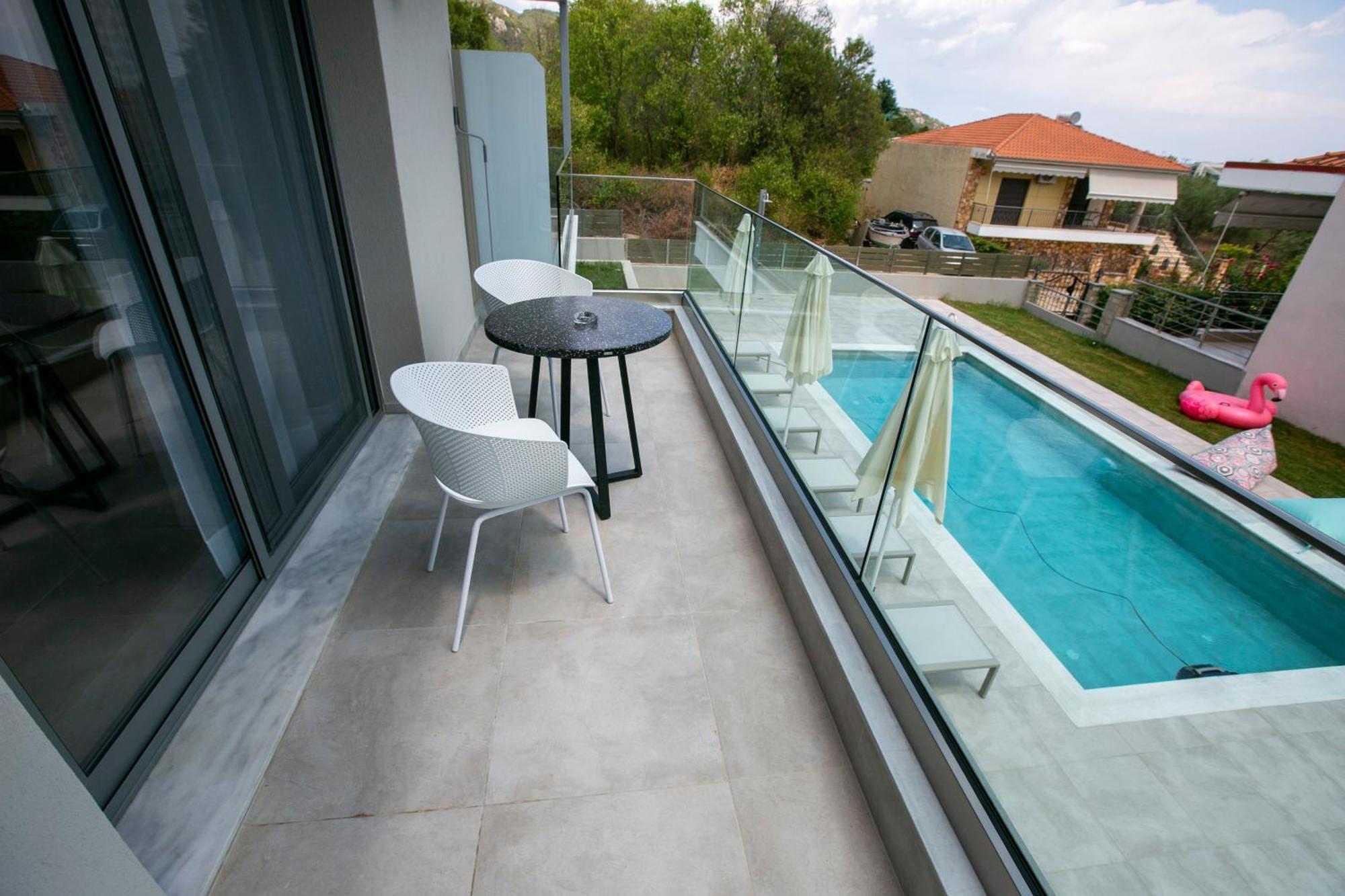 Arodo Suites Nea Iraklitsa Екстер'єр фото