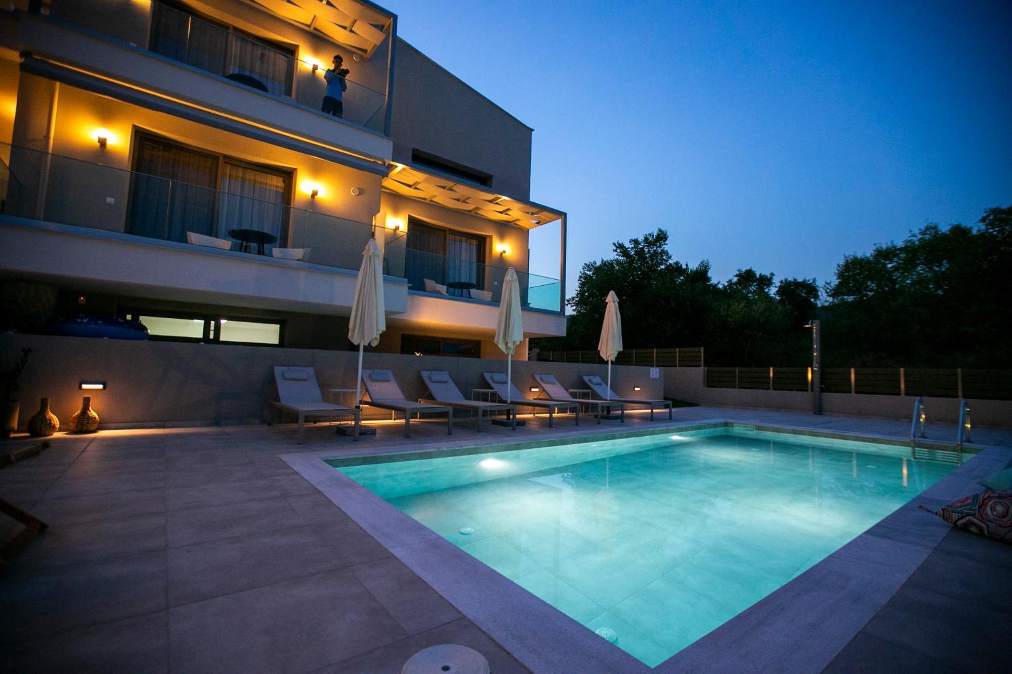 Arodo Suites Nea Iraklitsa Екстер'єр фото