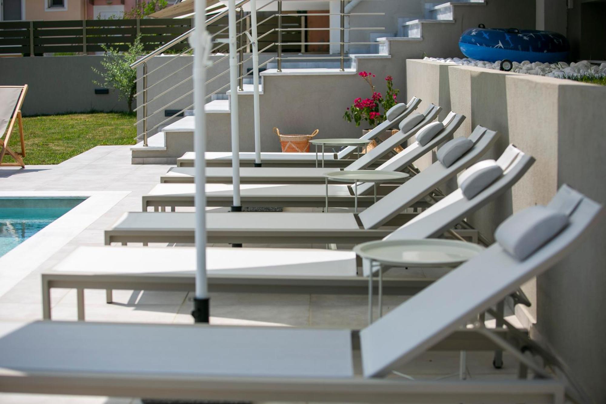 Arodo Suites Nea Iraklitsa Екстер'єр фото