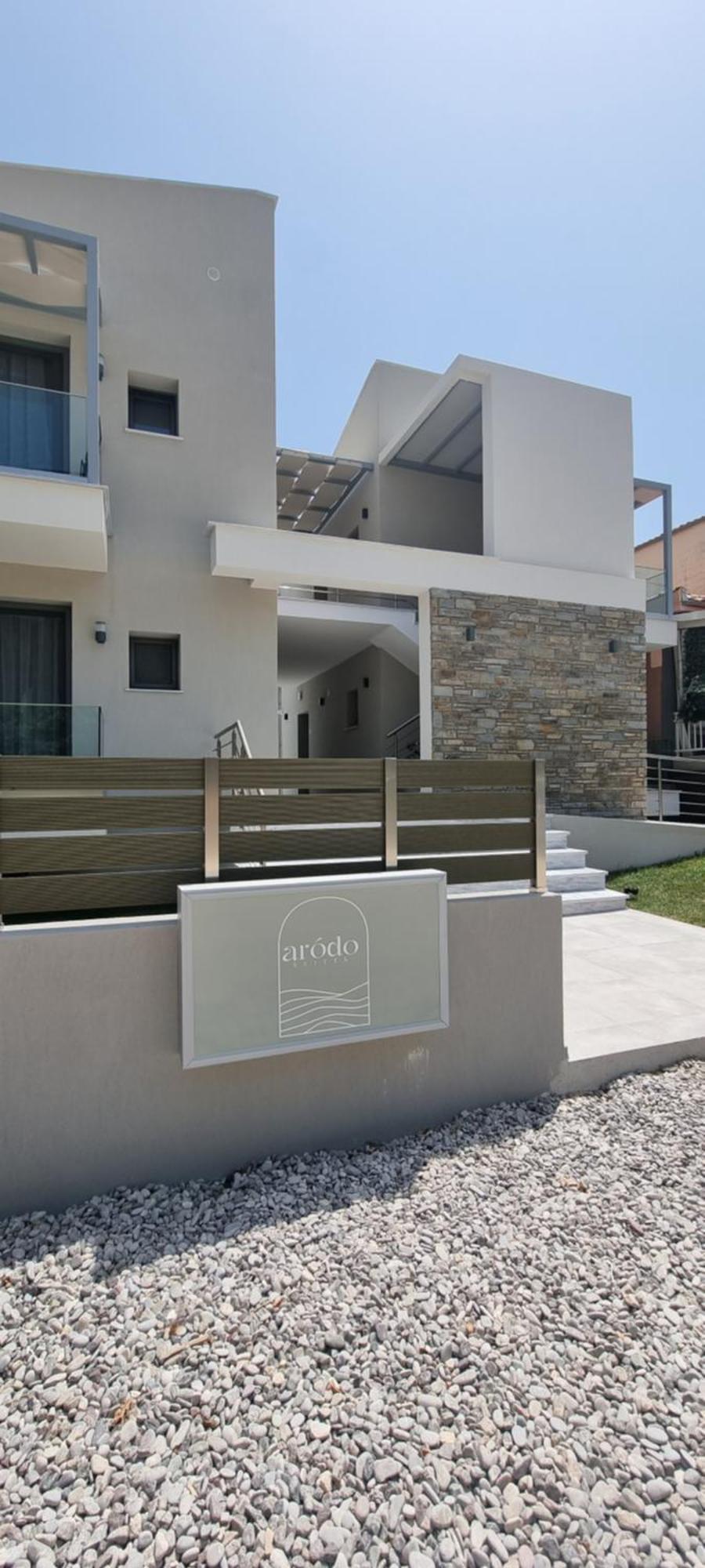 Arodo Suites Nea Iraklitsa Екстер'єр фото
