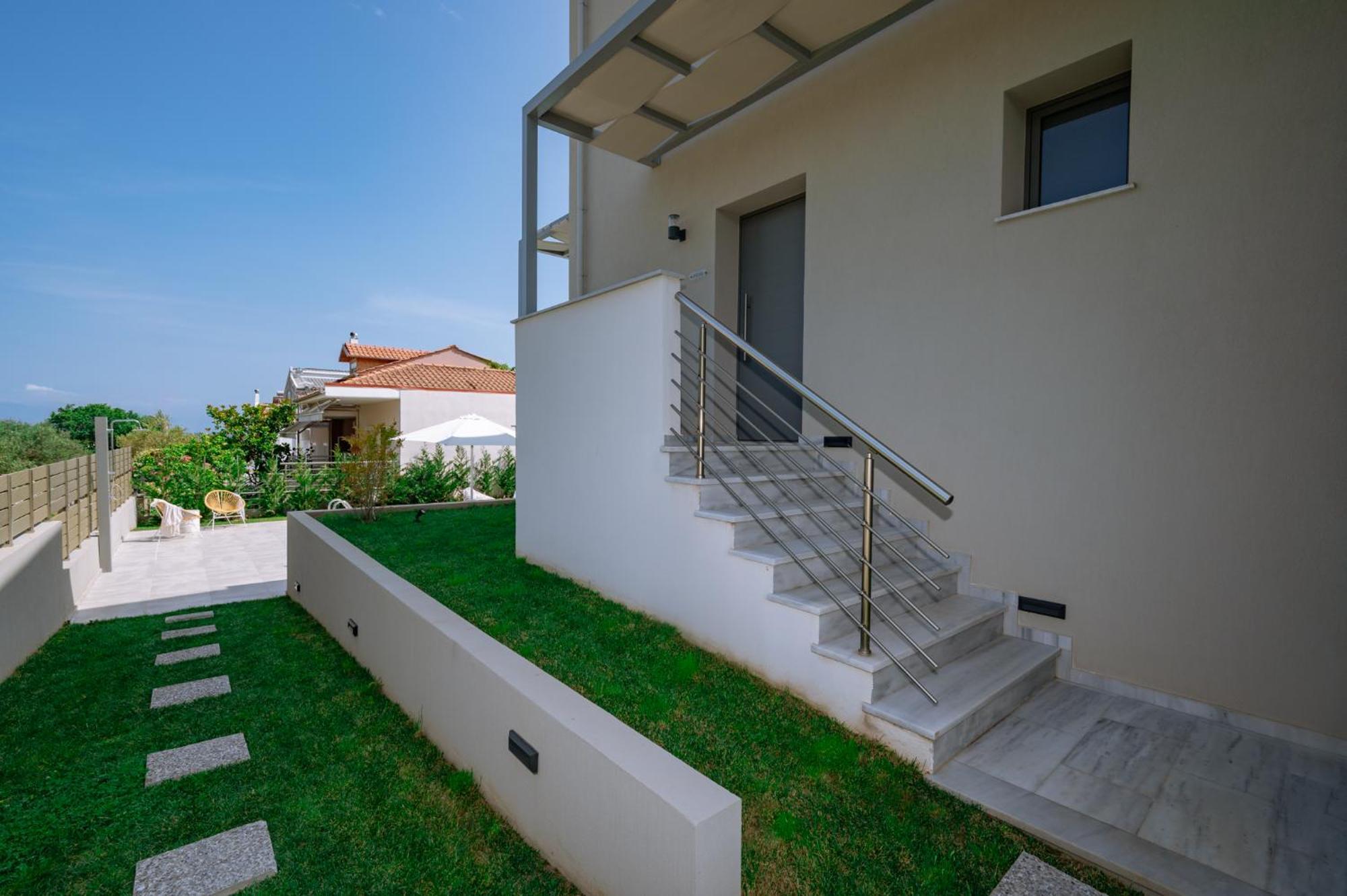 Arodo Suites Nea Iraklitsa Екстер'єр фото